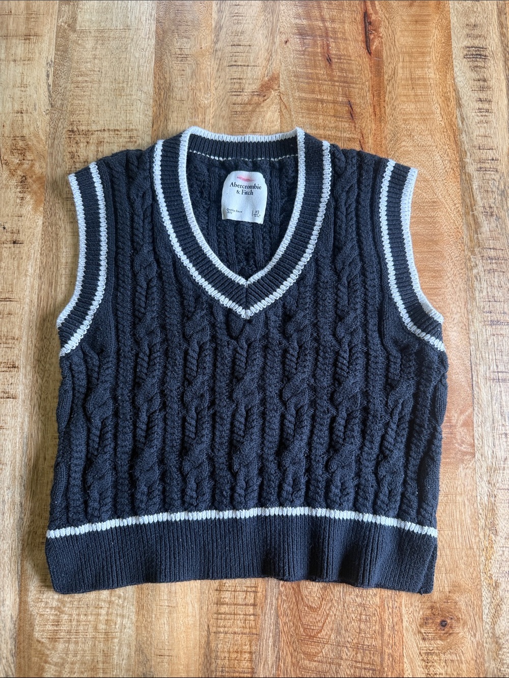 Abercrombie & Fitch women’s cable knit sweater vest XS extra small